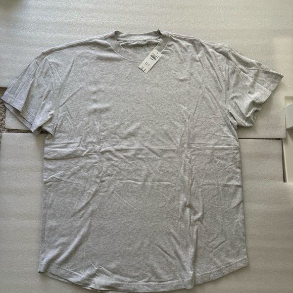 NWT Abercrombie & Fitch Soft A&F Tee - Picture 1 of 3